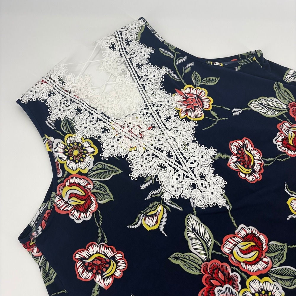 AMANA Navy Floral Lace Trim V Neck Sleeveless Tank Top Women's M